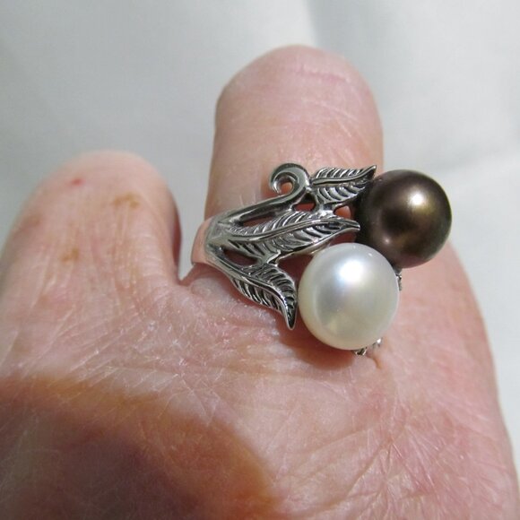 CFJ Sterling Silver and Pearl Ring ~ White & Brown Pearl ~ w Leaf Detail Size 10 - Picture 16 of 16